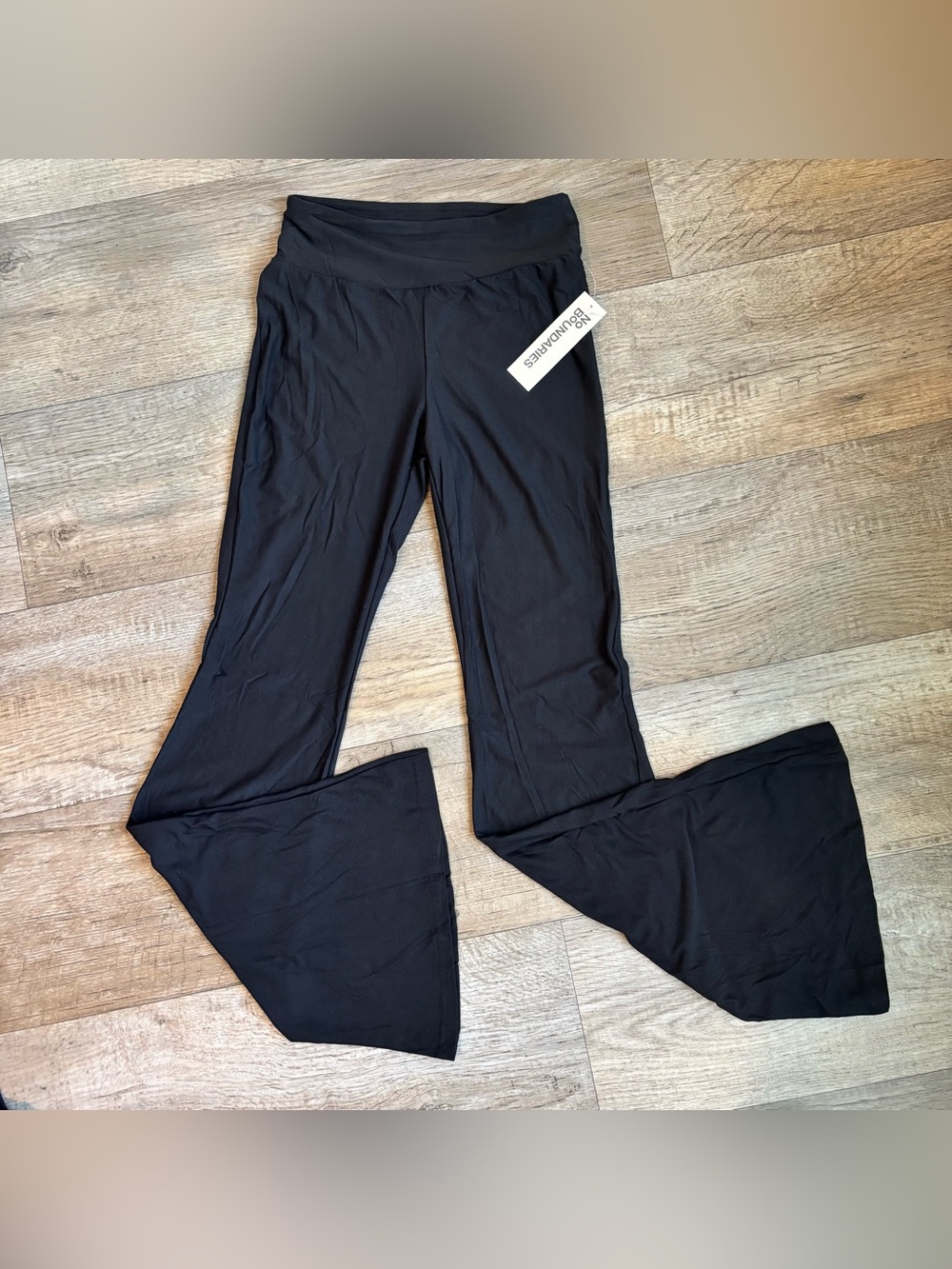 No Boundaries x Walmart Women’s Soft flare leggings in black NWT